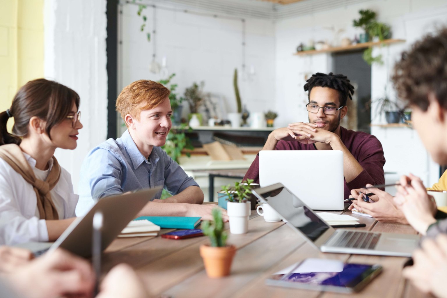 Xero Alternatives: Which Accounting System Has Better Invoicing?